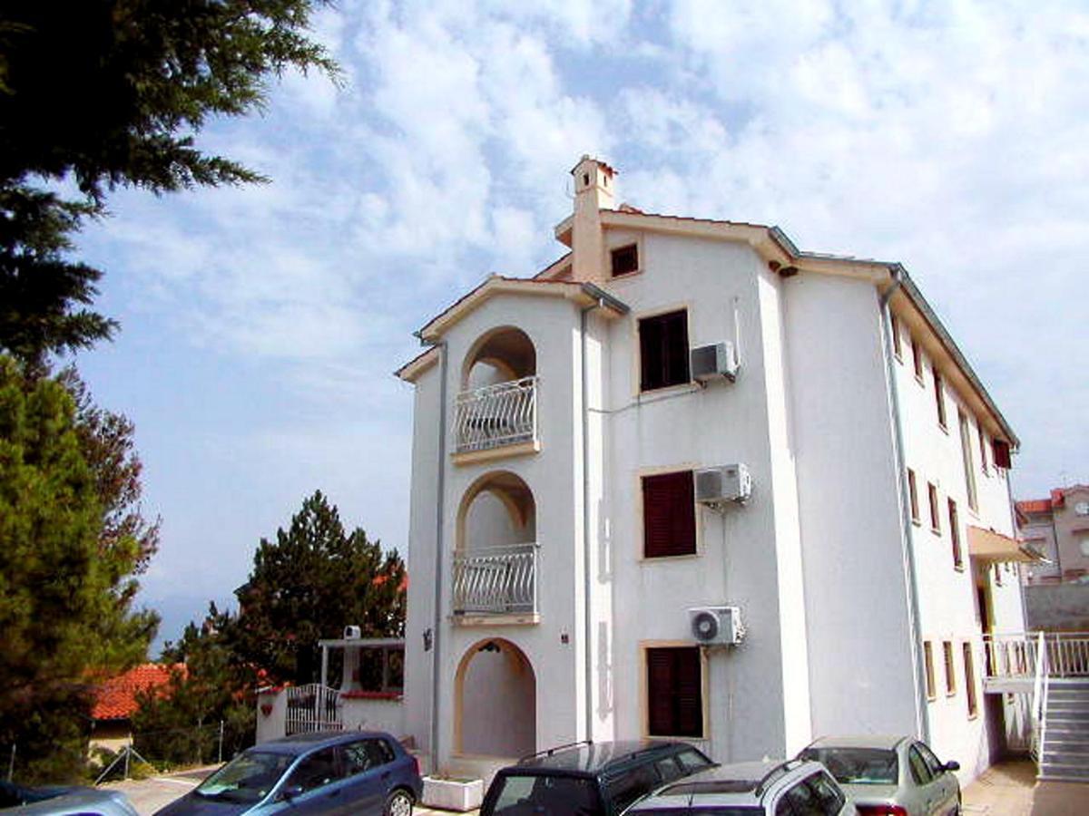 Lily Apartment Baška Екстериор снимка