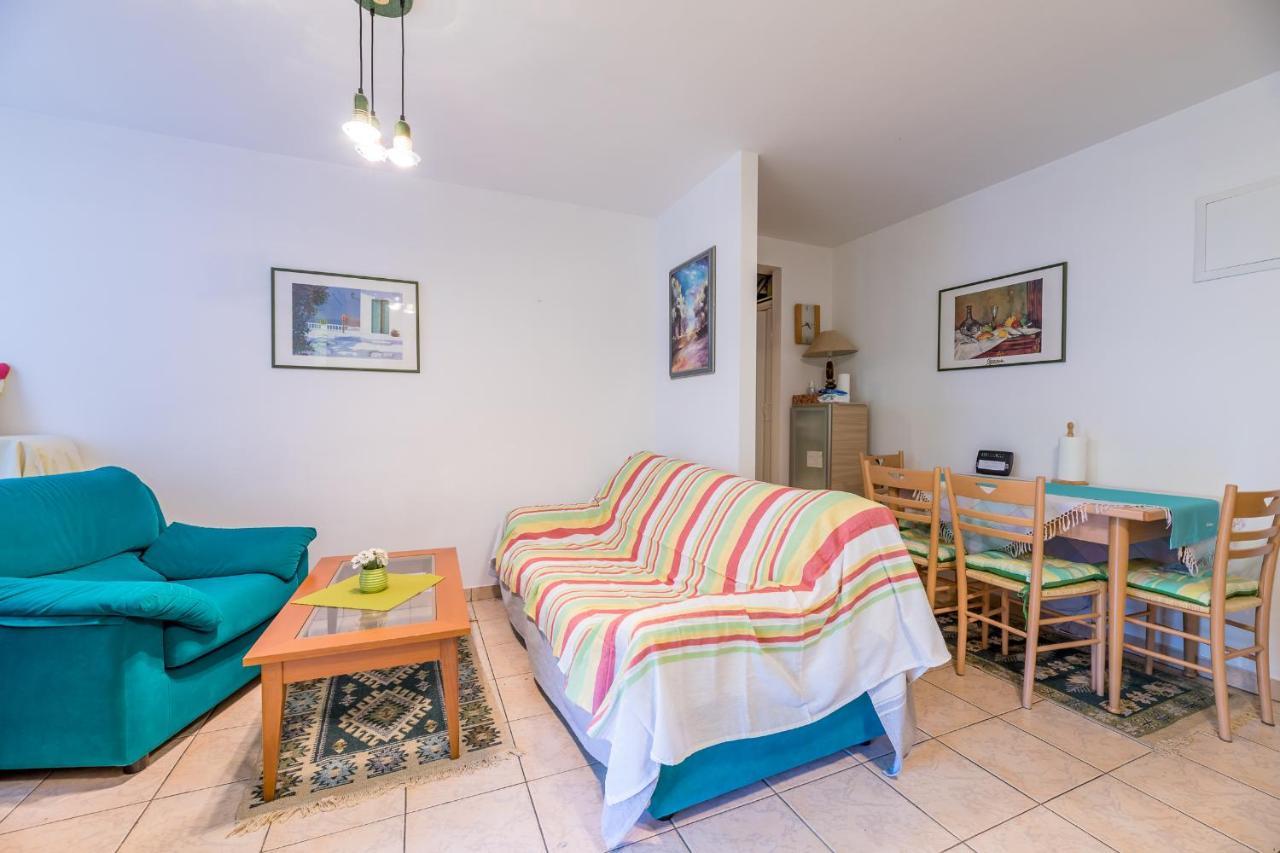 Lily Apartment Baška Екстериор снимка