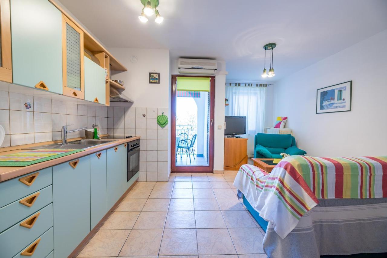 Lily Apartment Baška Екстериор снимка